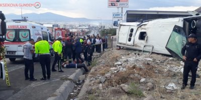 İşçi servisi takla attı: 23 yaralı