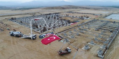 700 kişiye istihdam sağlayacak tesisin temeli atıldı