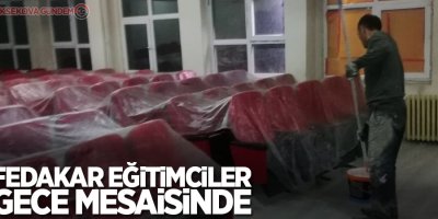 Fedakar eğitimciler gece mesaisinde