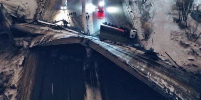 Rusya'da otoyol köprüsü çöktü
