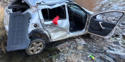 Otomobil uçuruma yuvarlandı: 1 ölü 3 yaralı!