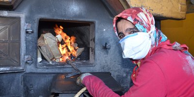 Kalorifer ateşçisi kadın azmiyle örnek oluyor