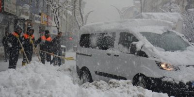 Hakkari kara gömüldü