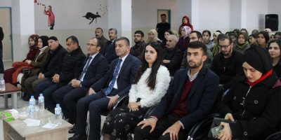 Hakkari'de 'Genç Nida Kuran-ı Kerim Güzel Okuma' yarışması