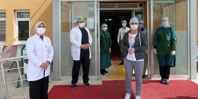 15 yıllık hemşire koronayı yendi