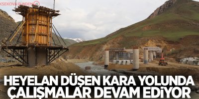 Heyelan düşen kara yolunda çalışmalar devam ediyor