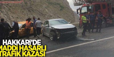 Hakkari’de maddi hasarlı trafik kazası