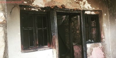 Van'da 2 katlı bina çıkan yangın sonucu kül oldu