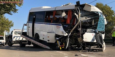 İşçi midibüsü kaza yaptı: 2 ölü, 17 yaralı
