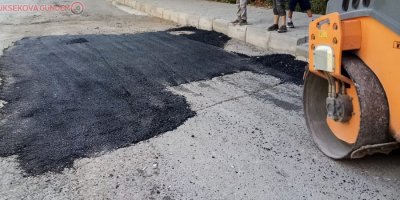 Hakkari’de asfalt ve yol onarım çalışması