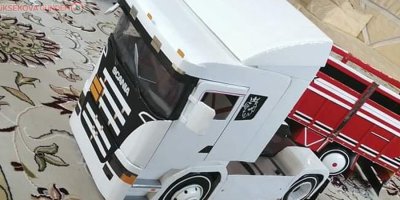 Yüksekovalı genç kartonlardan Tır yaptı