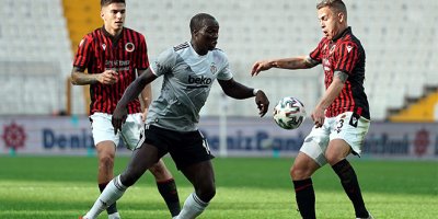 Beşiktaş evinde yenildi