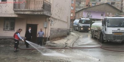 Hakkari'de cadde ve sokaklar yıkandı