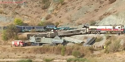 Ankara'da iki tren çarpıştı: 2 ölü