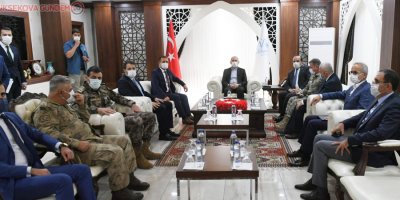 Bakan Karaismailoğlu Hakkari’de