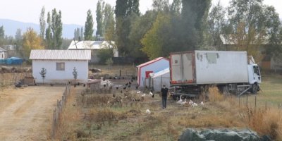 Kamyon şoförünün manevrası faciayı önledi