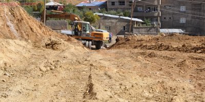 Yüksekova'da yeni yollar açılıyor