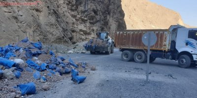 Zap Suyu çevresi çöplerden arındırıldı