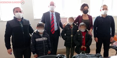 Esendere'de öğrencilere mont yardımı yapıldı