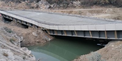 Köprü inşaatı çöktü