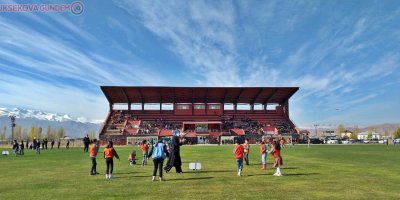 Yüksekova’da temassız oyunlar şöleni