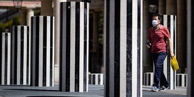 Fransa'da son 24 saatte 32 bin 95 yeni vaka