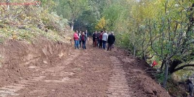Şemdinli Belediyesinden yol çalışması