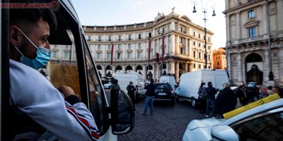 İtalya'da son 24 saatte 36 bin 176 yeni vaka