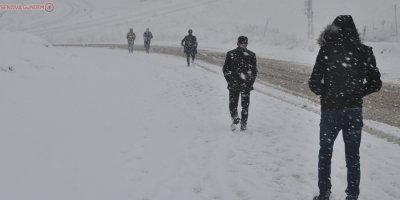 Yüksekova'da kar yağışı