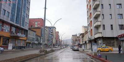 Hafta sonu sokağa çıkmak yasak