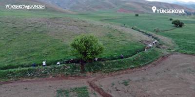 4 kilometrelik sulama kanalını 70 yıldır imece usulüyle temizliyorlar