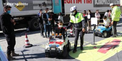 Mobil trafik eğitim tırı Hakkari'de