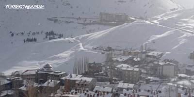 Hakkari'de 105 yerleşim yeri ulaşıma kapandı