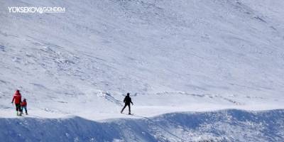 Van Gölü manzaralı profesyonel kayak pisti açıldı