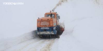 Bitlis’te karla mücadelede çalışmaları tüm hızıyla devam ediyor