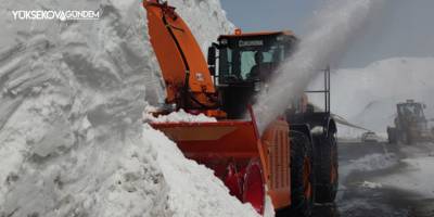 Akdeniz'de bahar, Van'da 6 metre kar