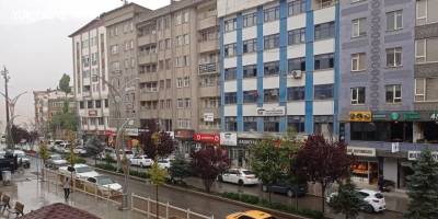 Hakkari'ye aylar sonra yağmur yağdı