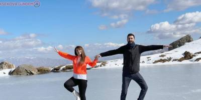 Donan gölde buz pateni keyfi