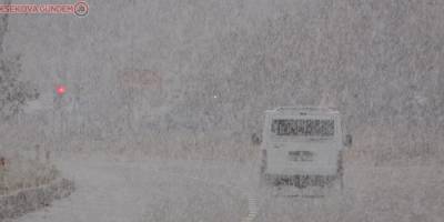 Yüksekova’da yoğun kar yağışı