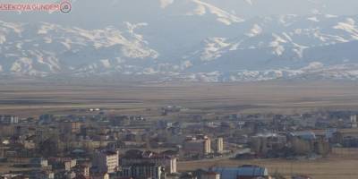 Yüksekova iki mevsim arasında kaldı