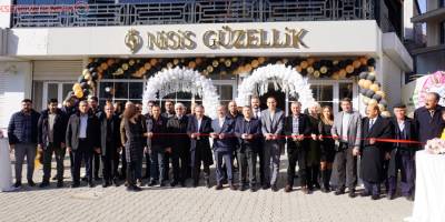 Yüksekova'da 'Nisis Güzellik Merkezi' İsimli iş Yeri Açıldı