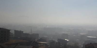 Yüksekova'da yoğun sis hayatı olumsuz etkiliyor