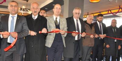Yüksekova'da 'Ottoman Cafe' Açıldı