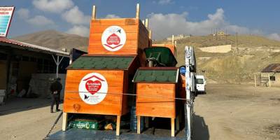 HAYTAP’tan Yüksekova’daki sokak hayvanları için kulübe yardımı