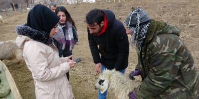 "Tarım Cebimde" uygulaması Hakkında Yüksekovalı Çiftçiler Bilgilendirildi
