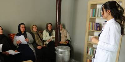 Yüksekova Köylerinde Kurulan Köy Yaşam Merkezleri'nde Kurslar veriliyor