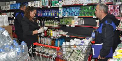 Yüksekova'da Yerel ve Zincir Marketlerde Denetimler Devam Ediyor