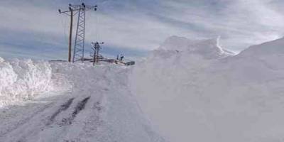 Hakkari'de 2 köy 8 mezra yolu kapalı