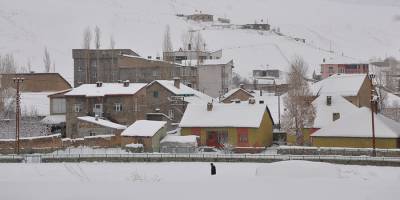 Yüksekova Kara Gömüldü