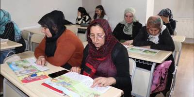Yüksekova Halk Eğitim Merkezinde kurslar veriliyor